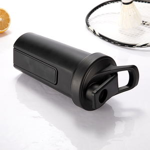 Mezclador de proteínas de una pared, botella de agua agitadora de plástico PP de 700ml con imán superfuerte para gimnasio, sin BPA, tapa a prueba de fugas - Product Image 5
