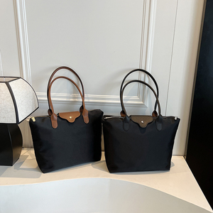 Sac fourre-tout de <span class=keywords><strong>luxe</strong></span> classique pour <span class=keywords><strong>femme</strong></span>, style vintage unique, haute qualité, idéal pour les trajets quotidiens, vente en gros, sac à main personnalisé - Product Image 1