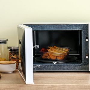 Nuevo Diseño de Contenedor Rectangular Desechable de Plástico PP para Alimentos con Tapa, Capacidad de 650 ml, 100% Seguro para Alimentos, Temperatura de Uso -10 °C - Product Image 6
