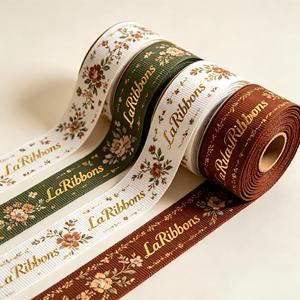 Ruban en satin imprimé floral vintage personnalisé avec logo doré, fabriqué au Vietnam, pour bouquets de mariage et emballages cadeaux - Product Image 5