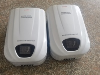 Stabilisateur de tension à commande par relais, monophasé, régulateur de tension automatique mural AVR, protection contre les surtensions et les sous-tensions