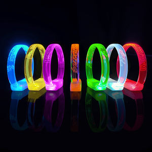 Nieuw Product Creatieve Flash Verlichting Afstandsbediening Motion Muziek <span class=keywords><strong>Led</strong></span> Armband - Product Image 1