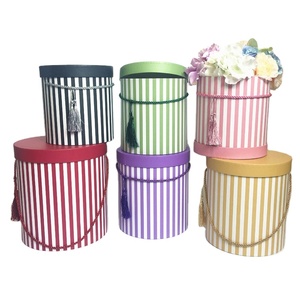 Cappello rotondo di alta qualità scatola di fiori scatole da regalo fiorista scatola cilindrica portatile nappa che abbraccia fiore tre pezzi kit secchio - Product Image 2
