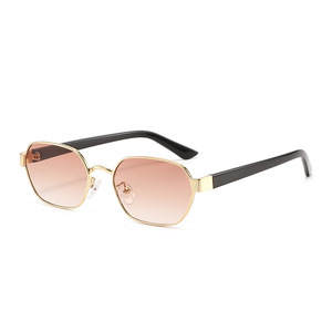 <span class=keywords><strong>Gafas</strong></span> de Sol Vintage 2026 para <span class=keywords><strong>Mujer</strong></span>, Montura Metálica Cuadrada, Diseño de Moda, Protección UV400, para Conducir - Product Image 5