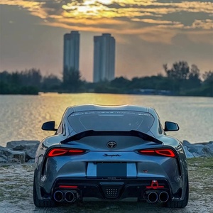 สปอยเลอร์หลังคาร์บอนไฟเบอร์ทรง OE สำหรับ A90 ปี 2019-2023 ลายรังผึ้ง - Product Image 2