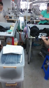 Convoyeur à bande en PVC utilisé pour le tri express Petite chaîne de montage Convoyeur pour l'alimentation Tri express optimal pour la production alimentaire - Product Image 4