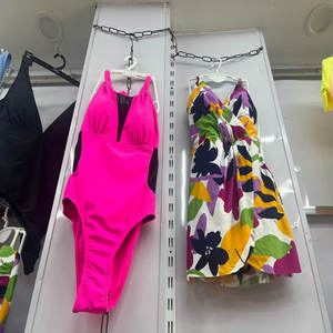 Stock di Abbigliamento: Set Bikini Due Pezzi <span class=keywords><strong>da</strong></span> Donna di Design, Stili Assortiti, <span class=keywords><strong>Costumi</strong></span> <span class=keywords><strong>da</strong></span> <span class=keywords><strong>Bagno</strong></span> Pronti per la Spedizione - Product Image 4