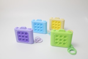 Thân Thiện Với Môi Silicone Nhựa Pop Fidget Tay Cái Bốp Đồ Chơi Căng Thẳng Cứu Trợ Hàng Loạt Nhỏ Tùy Biến Máy Ảnh Hình Dạng Tiếng Ồn Các Nhà sản xuất - Product Image 4