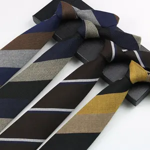 Hot Selling Großhandel 8cm breite Krawatte klassische Krawatte Set für Männer gestreifte solide fertige Lager schwarz und blau gestreifte Krawatten Männer