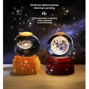 Lámpara de Noche de Bola de Cristal con Patrón del Universo Grabado con Láser 3D, Rotación Automática Personalizable - Product Image 6