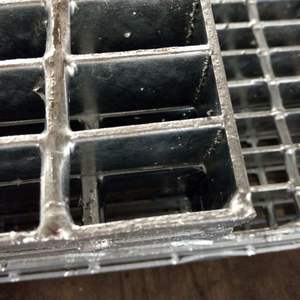 Rejilla de Acero Galvanizado en Caliente Resistente a la Corrosión, Aleación de Aluminio, Acero al Carbono, Decoración para Villas, Oficinas, Edificios y Apartamentos - Product Image 6