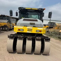 Rouleau pneumatique Dynapac CP275 stable avec poids réglable de 14 à 30 tonnes, adapté aux travaux de compactage des routes en asphalte