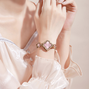 <span class=keywords><strong>Orologio</strong></span> al Quarzo <span class=keywords><strong>Rosa</strong></span> a Quadrifoglio per Donne, Resistente all'Usura, Lussuoso e alla Moda, Vendita all'Ingrosso - Product Image 5
