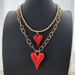 Collar TK-C244 con Colgante de Corazón Rojo Elegante, Collar de Cadena con Forma Ovalada para Uso Diario, Collar de Cuentas de Oro de 18k para Mujer - Product Image 1