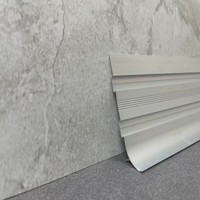 Plinthe murale en PVC série DZX 100 pour montage mural sur sol plastique, prête à être expédiée