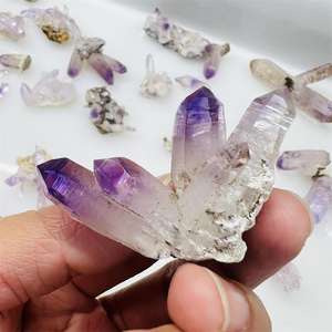 Vente en gros d'améthyste <span class=keywords><strong>vera</strong></span> <span class=keywords><strong>cruz</strong></span> naturelle de haute qualité grappe de cristal reiki rugueux violet pour la méditation - Product Image 4