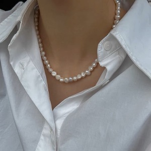 Collar de Clavícula de Oro de 14K Moderno y Versátil, Collar de Perlas Naturales de Agua Dulce de Alta Calidad para Mujer, Luz Intensa - Product Image 5