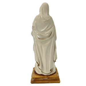 Vente en gros de statue vierge marie en polyrésine et modèle d'église religieuse et de décoration intérieure ornement et cadeau pour les fans de Maria - Product Image 3