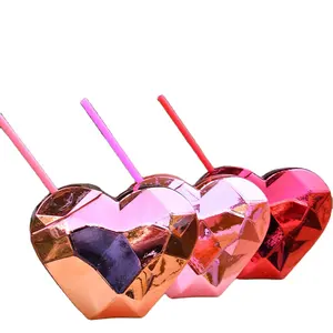  600Ml Valentijnsdag Creativiteit Hartvormige Plastic Koude Drank Beker Dame Mooie Rieten Beker Love Sap Cup Beker Tumbler Mok