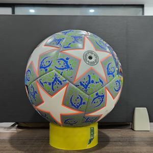 Balón de Fútbol de PU Tamaño 5 con Unión Térmica para Partidos y Torneos Profesionales - Product Image 2