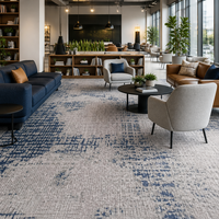 Alfombra Modular de Nailon de Grado Comercial con Diseño Azul Glitch para Espacios Compartidos y Pisos de Alto Tráfico en Espacios Públicos