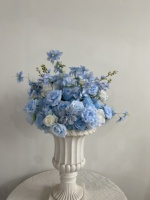 L-R512 Boule de fleurs artificielles bleues personnalisées en gros pour centres de table de mariage et décorations de table, idéales pour les propositions de mariage