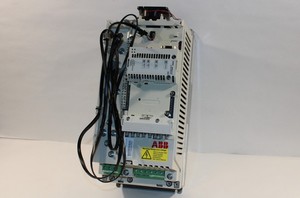ACS800-04-0003-3 ACS8000400033 ไดรฟ์ PLC 5.1A พร้อมการสื่อสาร RS485 สำหรับระบบอัตโนมัติทางอุตสาหกรรม - Product Image 5