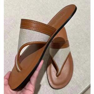 Sandalias casuales de verano estilo retro con caracteres chinos. Nuevo diseño, sandalias de playa retro originales, antideslizantes y a la moda. - Product Image 4