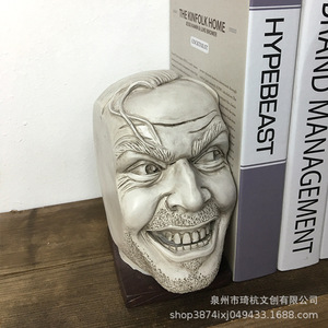 ที่กั้นหนังสือเรซิ่นรูปจอห์นนี่ ขนาด 10.5x14.5x18.5 ซม. รูปทรงใบหน้า ของตกแต่งโต๊ะทำงาน ตกแต่งชั้นวางหนังสือ - Product Image 3