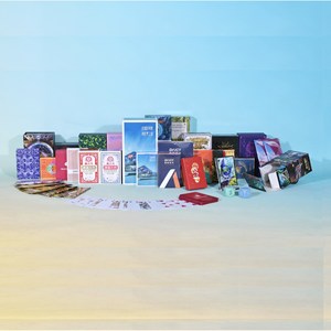 Cartes à collectionner personnalisées, jeu de poker, marchandises d'anime, boîte mystère, cartes laser, cartes TCG, cartes à collectionner pour l'échecs et les cartes à jouer - Product Image 1