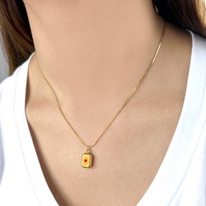 Collar de Acero Inoxidable con Baño de Oro de 18k, Colgante Cuadrado con Cristales Rojos y Azules Transparentes, Pulido, Hipoalergénico, Moderno para Mujer - Product Image 2