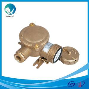 Enchufe e Interruptor Marinos Impermeables de Cobre CZH101 para Uso en Interiores y Exteriores con Voltaje Nominal de 125V para Aplicaciones Industriales - Product Image 3