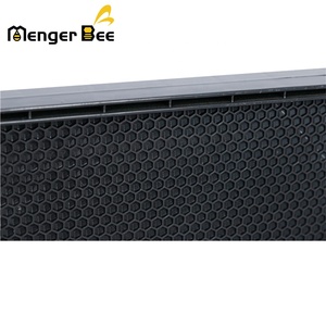 New Menger Bee FR-7 Plastic Beehive Deep <b>Frames</b> <b>Black</b> Reusable Beehive Foundation - Product Image 4