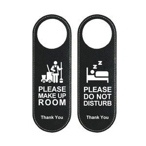 Cartello Bifacciale Personalizzato 'Non Disturbare' e 'Si Prega di Pulire la Camera' da Appendere per Camere d'Albergo - Product Image 6