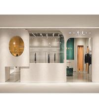 Présentoirs muraux en bois pour magasins de vêtements Zara, étagères de présentation pour boutiques de mode, décoration de magasin élégant