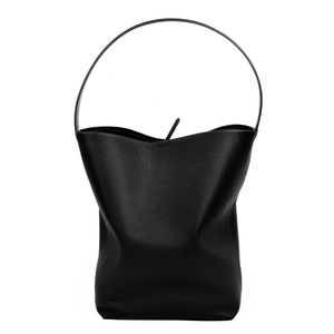 Sac seau texturé en PU haut de gamme pour femme, style printemps-été 2026, porté épaule ou à la main, polyvalent et très tendance cette année - Product Image 2