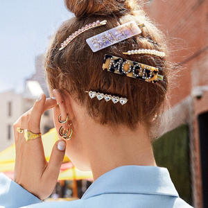 Top vente lettre épingle à cheveux coloré acide acétique acrylique pinces à cheveux épingle personnalisée pour petite amie accessoires de cheveux - Product Image 6