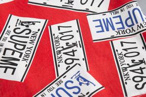 เสื้อผ้าเด็กคุณภาพสูงสไตล์ใหม่ขายส่ง ชุดเสื้อยืดแนวสตรีทและกางเกงยีนส์เด็ก - Product Image 4