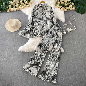 Summer New Leisure Female Casual Zweiteiliges Set Bedrucktes Bat Sleeve Top & Wide Leg Pants Skinny Fit Short Length - Product Image 3