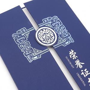 Cubierta Personalizada para Credencial <span class=keywords><strong>de</strong></span> Honor Plegable en Tres Partes, Porta Diplomas con Logotipo en Relieve - Product Image 2
