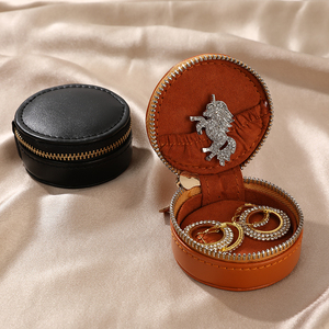 Boîte à bijoux ronde en cuir PU Elequeen avec logo personnalisé, fermeture à glissière, organiseur de bijoux portable pour bagues, boucles d'oreilles, colliers - Product Image 1