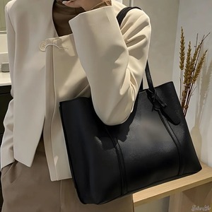 Premium Quality Fashionable Ladies Leather <b>Shoulder</b> Bag With Adjustable <b>Strap</b> For Daily Use And Travel Available For Sale - Product Image 5