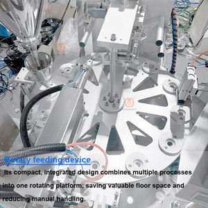 Machine de remplissage multifonctionnelle pour bouteilles de jus de fruits en poudre, avec système de pression et de bouchage, pour emballage jetable en plastique - Product Image 3