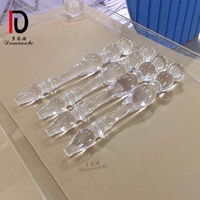 Table de banquet rectangulaire moderne en acrylique transparent avec pieds pour mariage