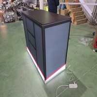 Stand d'exposition LED 10x20 pieds avec support TV et comptoir rétroéclairé pour SEMA & AAPEX – Installation et démontage faciles