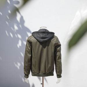 Chaquetas con Capucha de Cuero Sintético Personalizadas 2025 |   Fabricante de Chaquetas con Capucha de Moda para Invierno, Gran Venta - Product Image 5