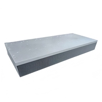 Grand dissipateur thermique en aluminium extrudé haute densité série 6000 pré-percé et plat, usiné CNC