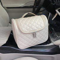 Trousse de Toilette Chic Minimaliste en PU Grande Capacité avec Broderie à Carreaux et Sangle à Crochet – Sac de Maquillage Surdimensionné