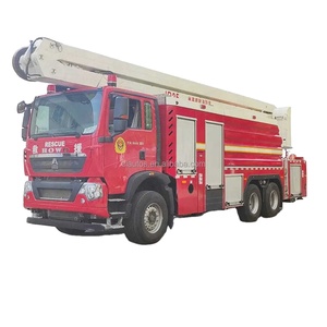<span class=keywords><strong>Camion</strong></span> de lutte contre l'incendie de plate-forme aérienne de Sitrak 32m 34m avec le réservoir d'eau d'échelle aérienne de <span class=keywords><strong>pompier</strong></span> 4000L 5000L réservoir de mousse 1000L - Product Image 1