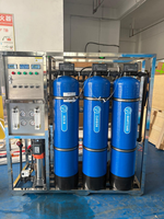 Système de traitement de l'eau par osmose inverse industrielle, réservoir FRP, pompe contrôlée par PLC, machine de purification d'eau potable 1000LPH